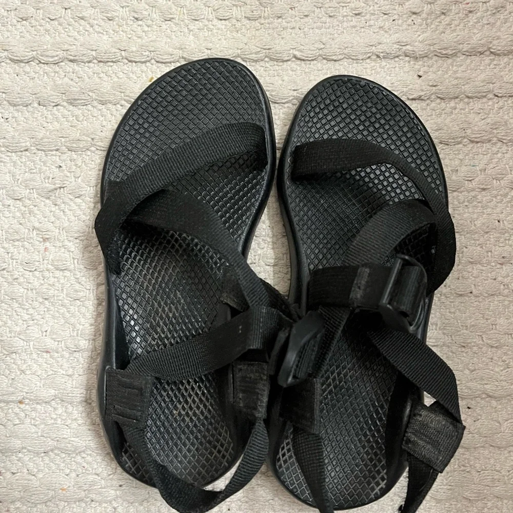 Shoes - Picture 5 of 5